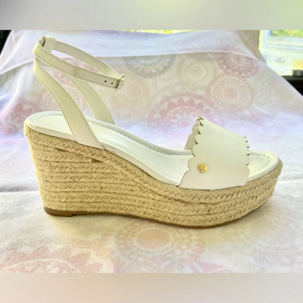 Kate Spade Taiya White Size 8 Scalloped Wedges Espadrilles EUC Beachy